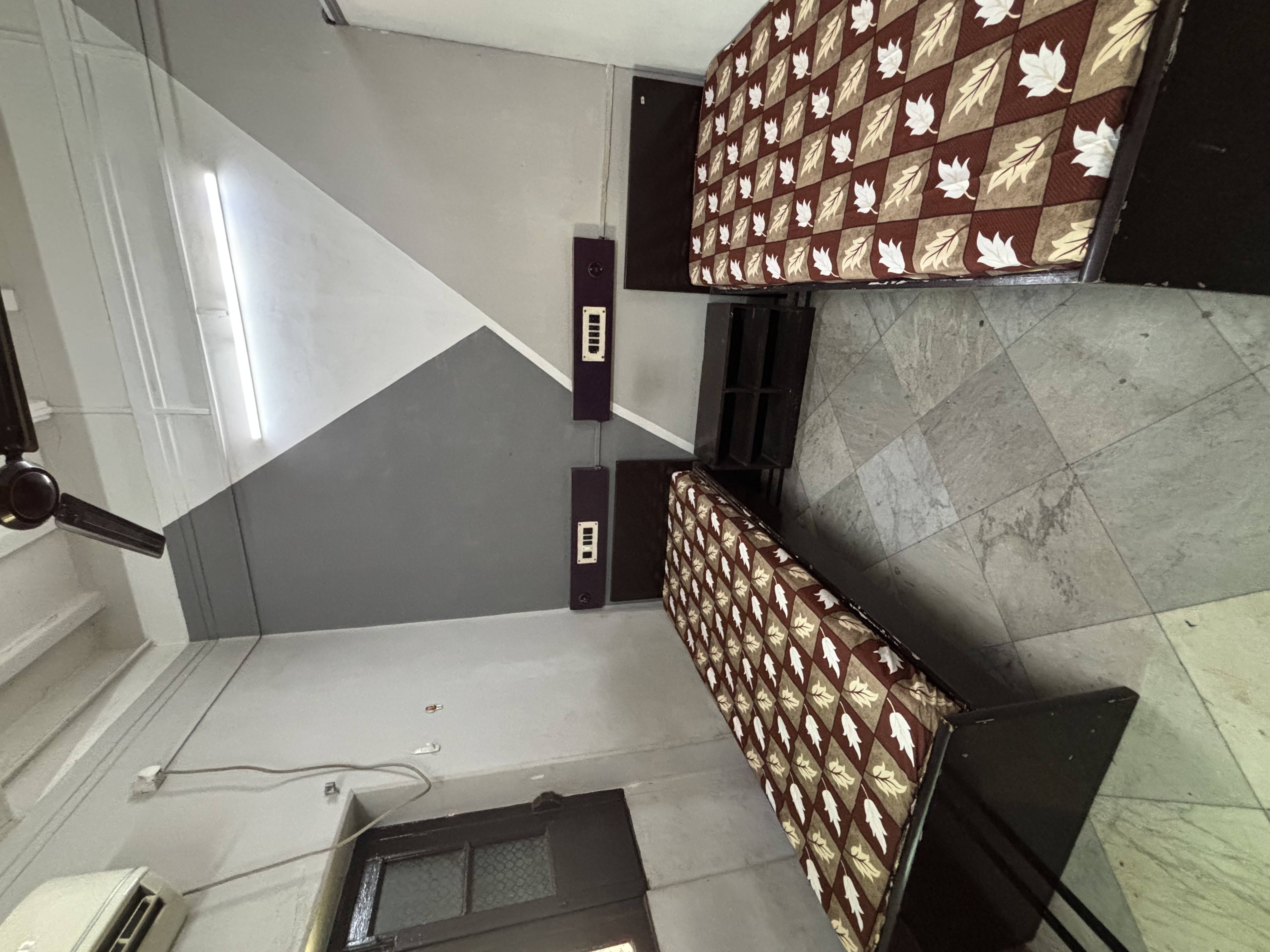 Room at Heaven Living PG Kolkata